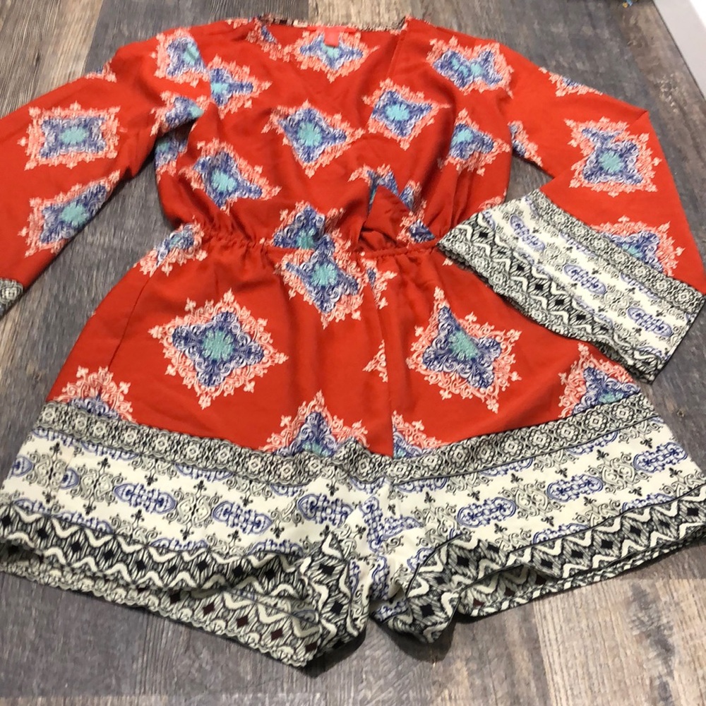 Chelsea & Violet Romper. Size XS.